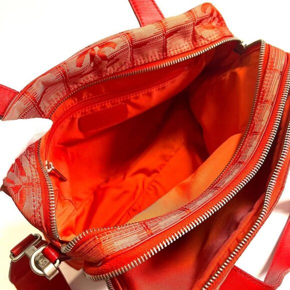 Authentic CHANEL CC Logo Sports Line Red Tote Bag Shoulder Bag Crossbody Bag - Picture 10 of 12